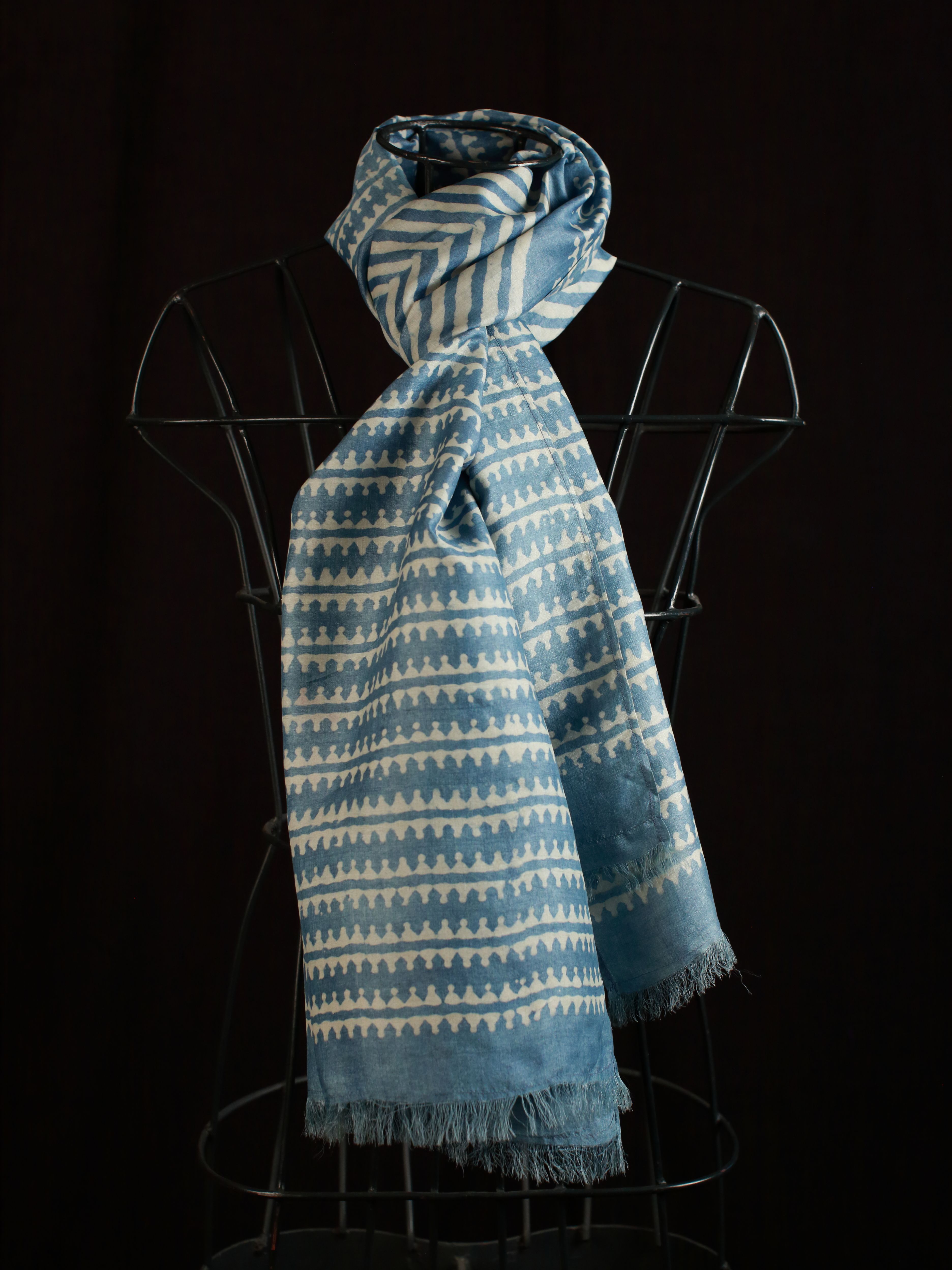 Trellis Print Indigo Stole